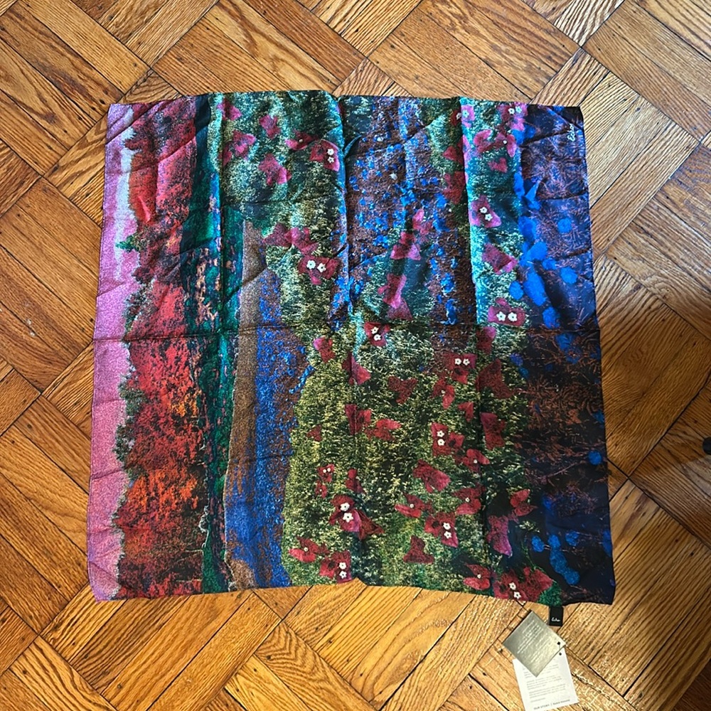 New with tag Echo silk scarf multi colored abstract print 26” square